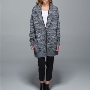 lululemon cardi all day black/white sweater